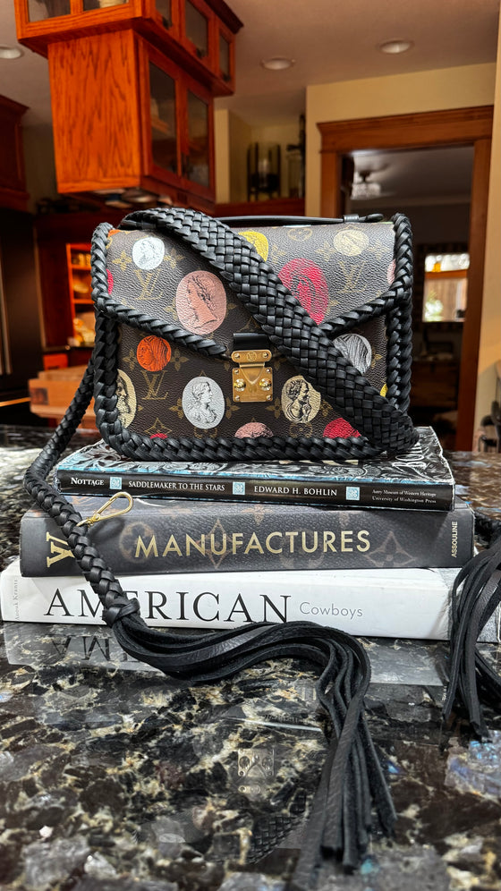 LAV Original Coins Pochette Metis Noir Braided